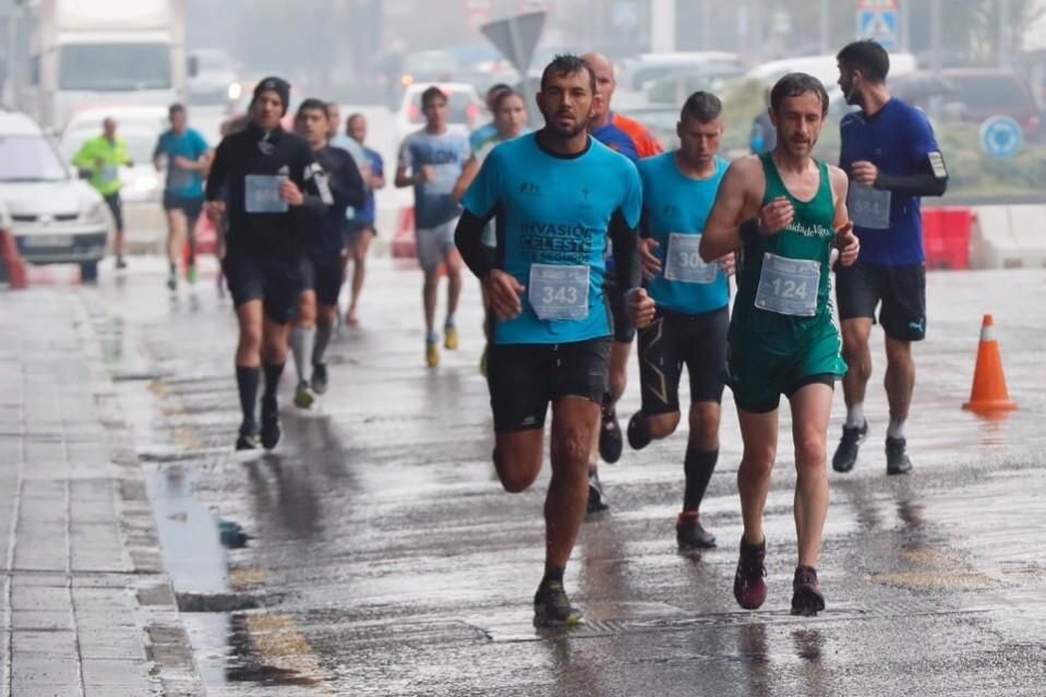 Pequeños y mayores disfrutaron en el entorno del estadio de Balaídos de una de las carreras populares más queridas del calendario vigués.