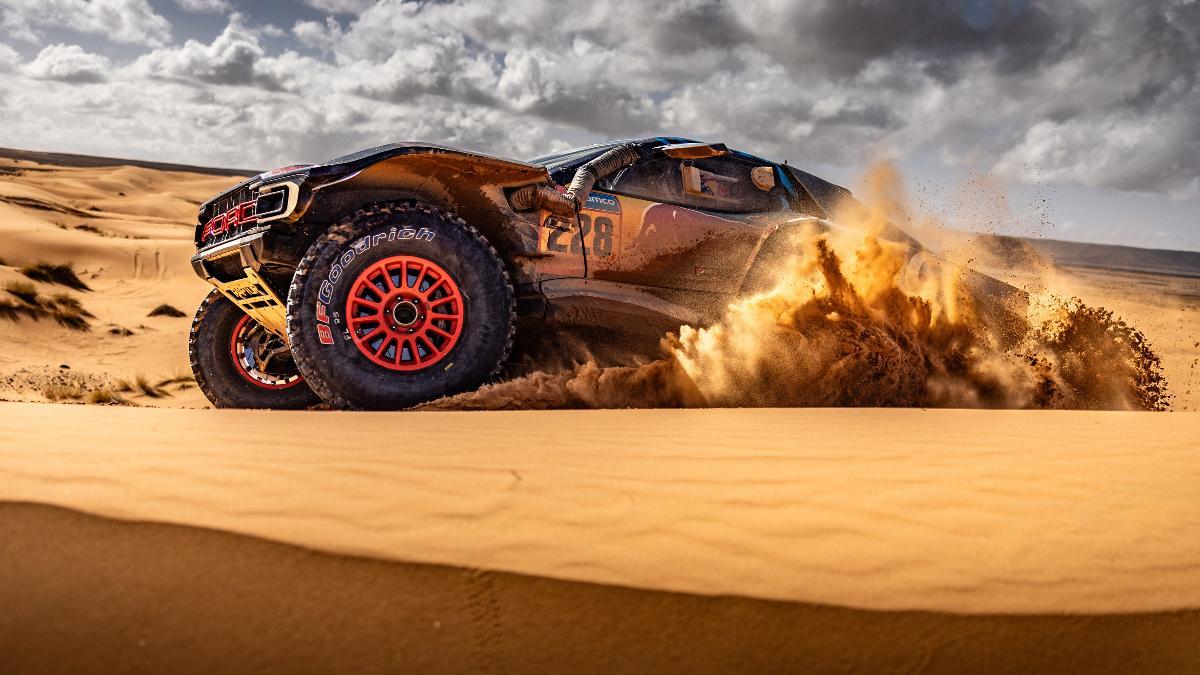 Carlos Sainz y Lucas Cruz, a por su quinto Dakar con Ford