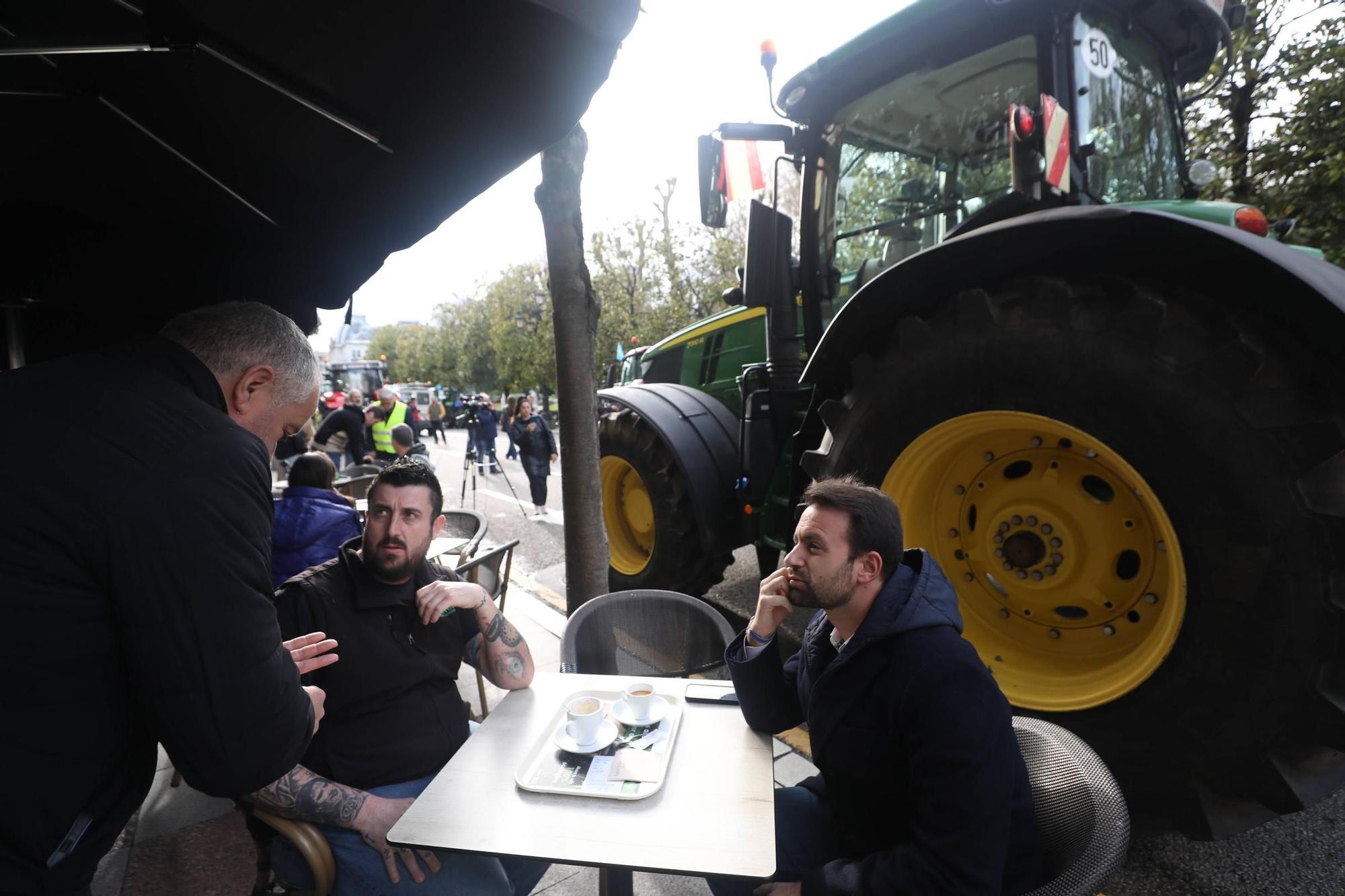 Protestas de los ganaderos y agricultores en Oviedo