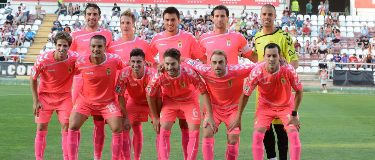 Una formación del Oviedo en le pretemporada de la campaña 2015/2016