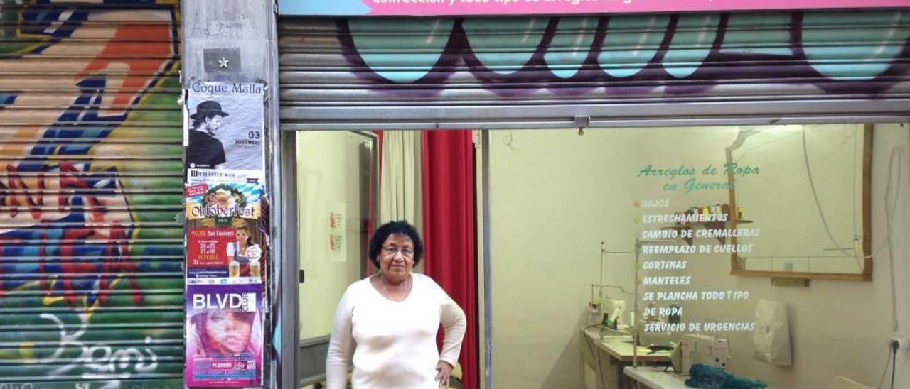 Rita Bone abrió su pequeño taller de costura en el 2015.