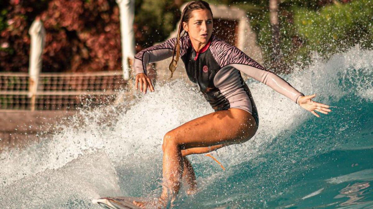 Lucía Martiño, en una exhibición en el Siam Park.