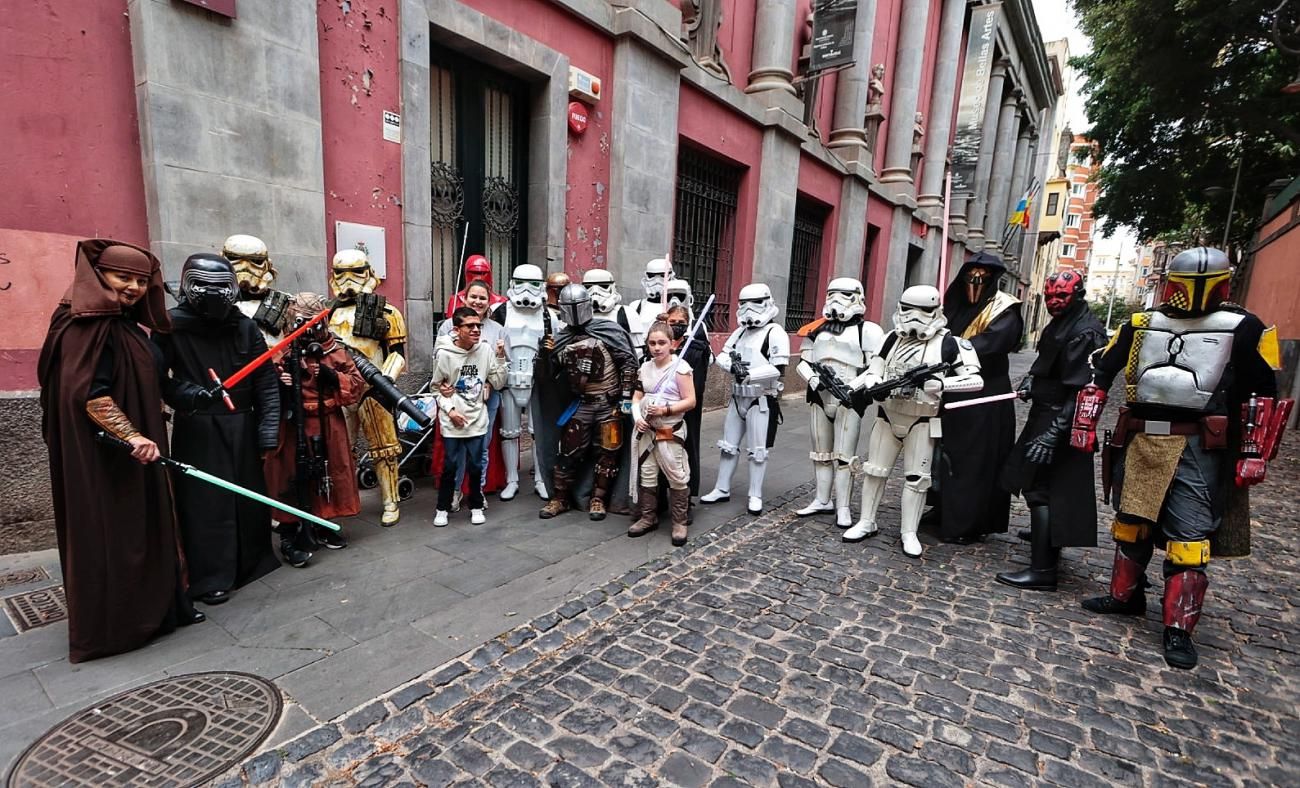 Las tropas imperiales de Star Wars toman las calles de Santa Cruz de Tenerife el día friki