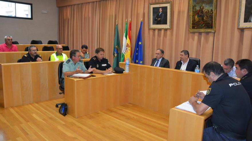 Un instante del encuentro celebrado ayer en Vélez Málaga.