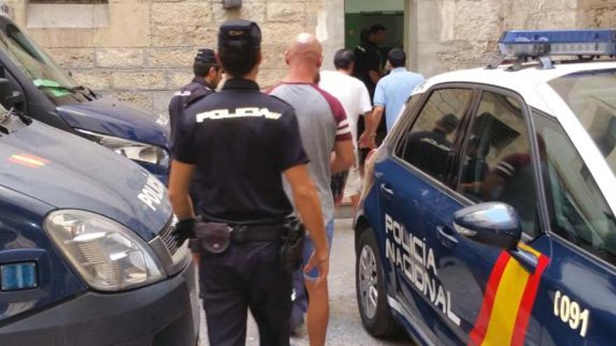 Detienen en Alicante a una persona que alquilaba apartamentos ficticios en Benidorm