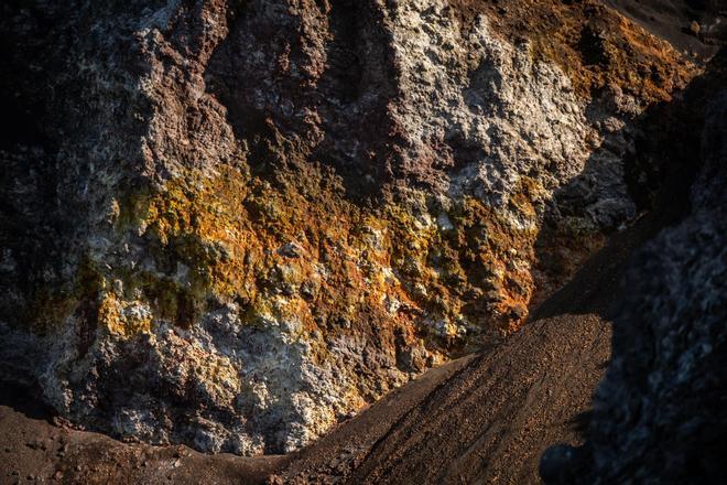 Visita al cono volcánico del Tajogaite