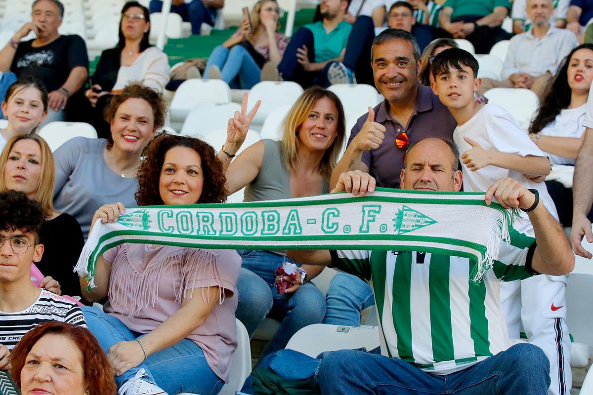 Las imágenes de la afición en el Córdoba CF - Racing Ferrol