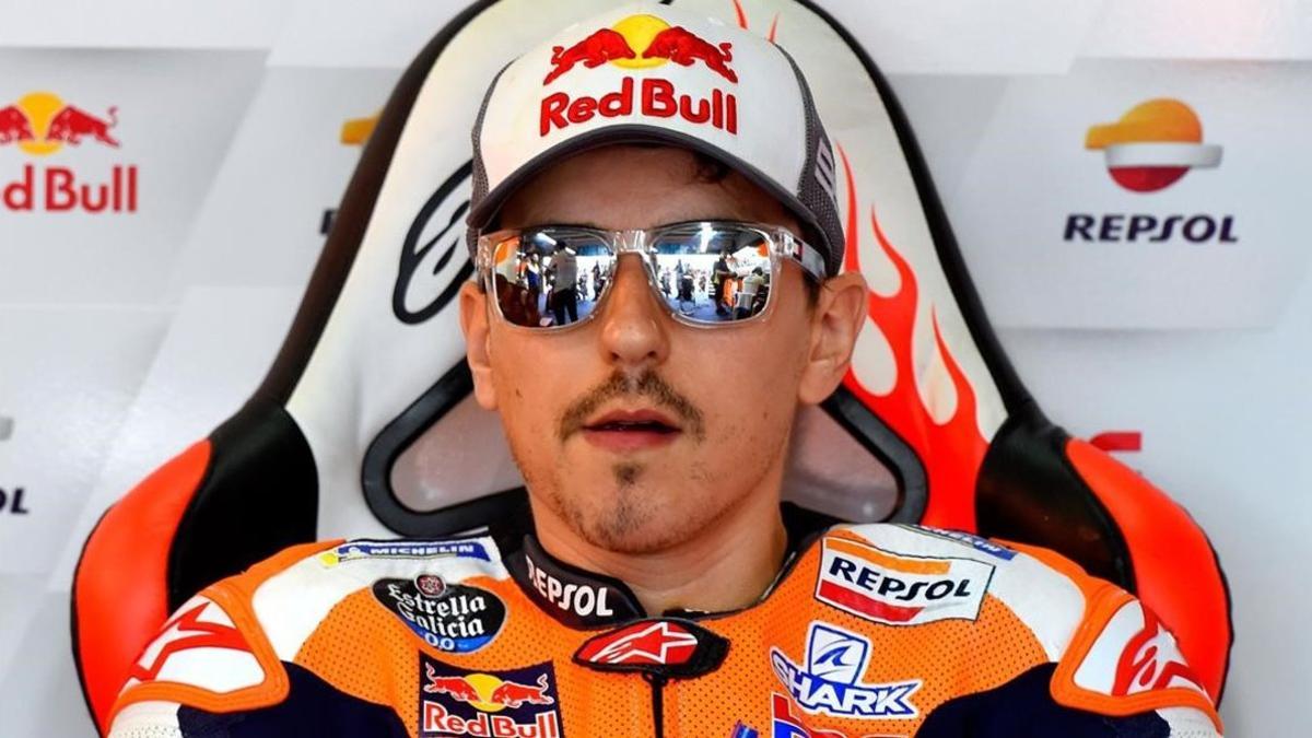 Jorge Lorenzo, en el boxe del equipo Repsol-Honda, en Motorland (Alcañiz, Aragón).