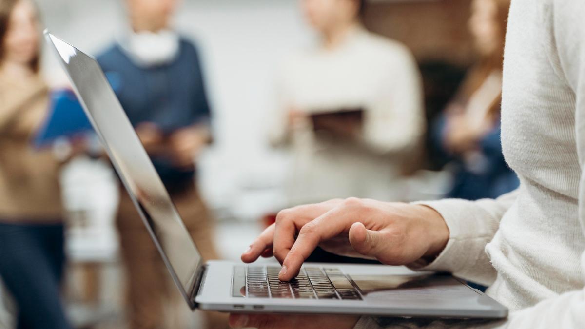 Casi 600 médicos se forman en gestión ética de datos y herramientas de IA