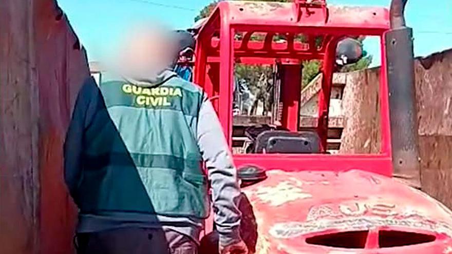 VÍDEO | Dos detenidos en Sevilla por robar maquinaria valorada en 60.000 euros e intentar venderla