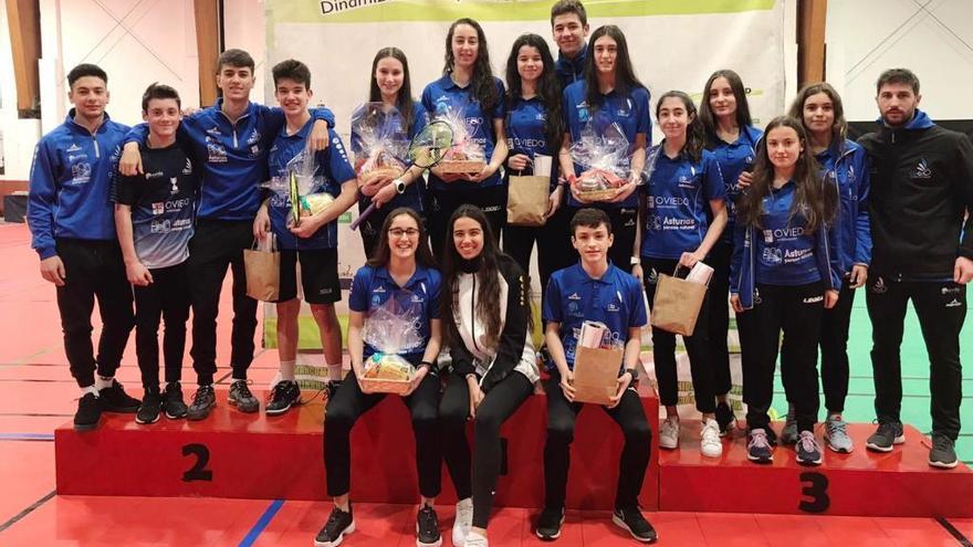 Los jugadores del Ovida Oviedo Bádminton