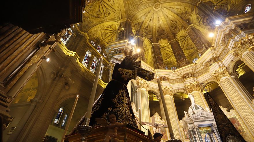 Momento de la bendición de Jesús El Rico en la Catedral