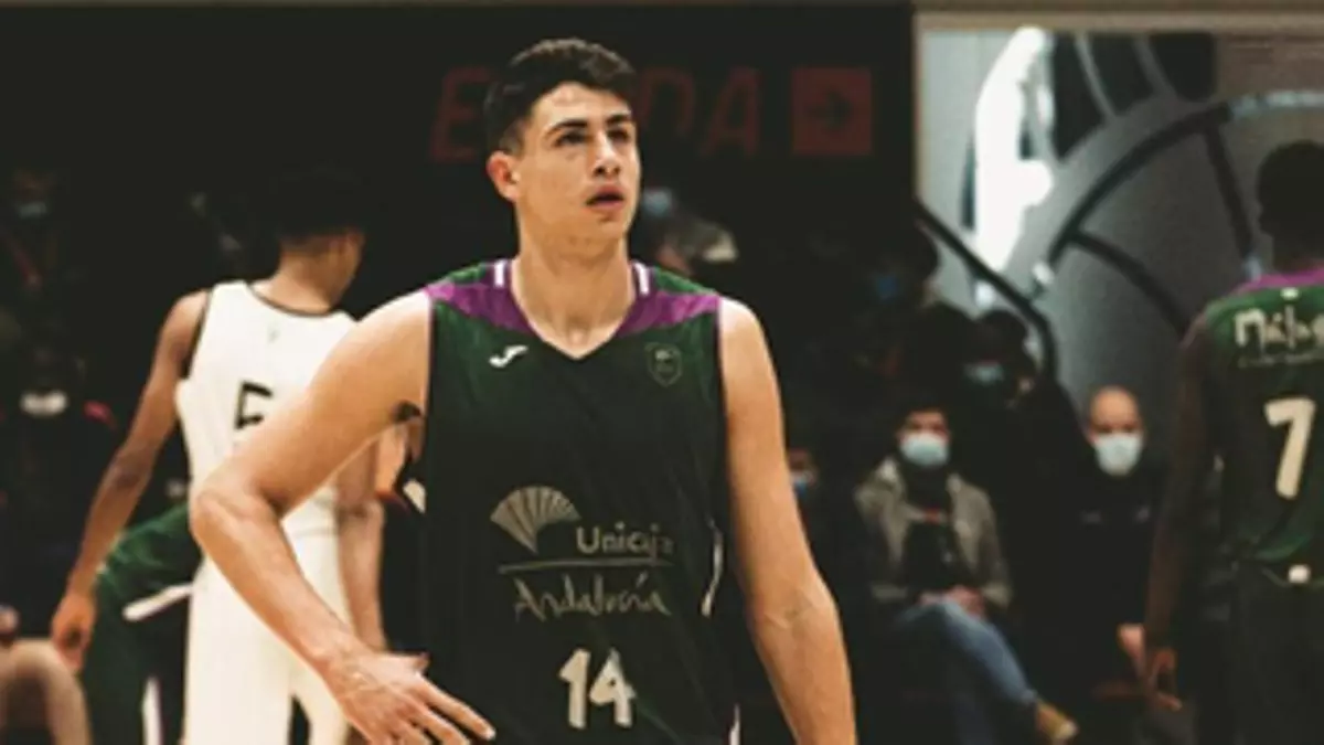 El Alimerka Oviedo refuerza su juego interior con el fichaje de Daniil Shelist