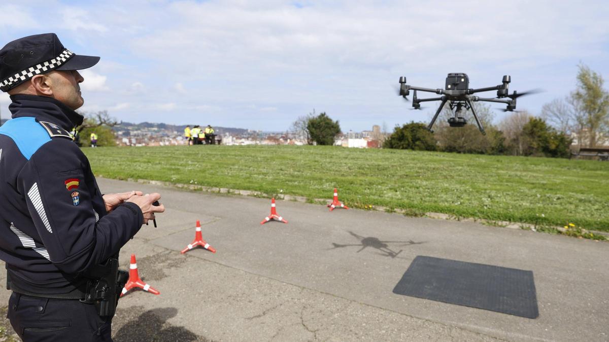 Las águilas robot que velan por Gijón