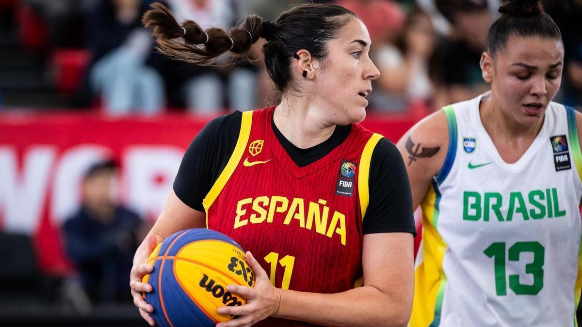 Vega Gimeno, en un partido de la selección 3x3.