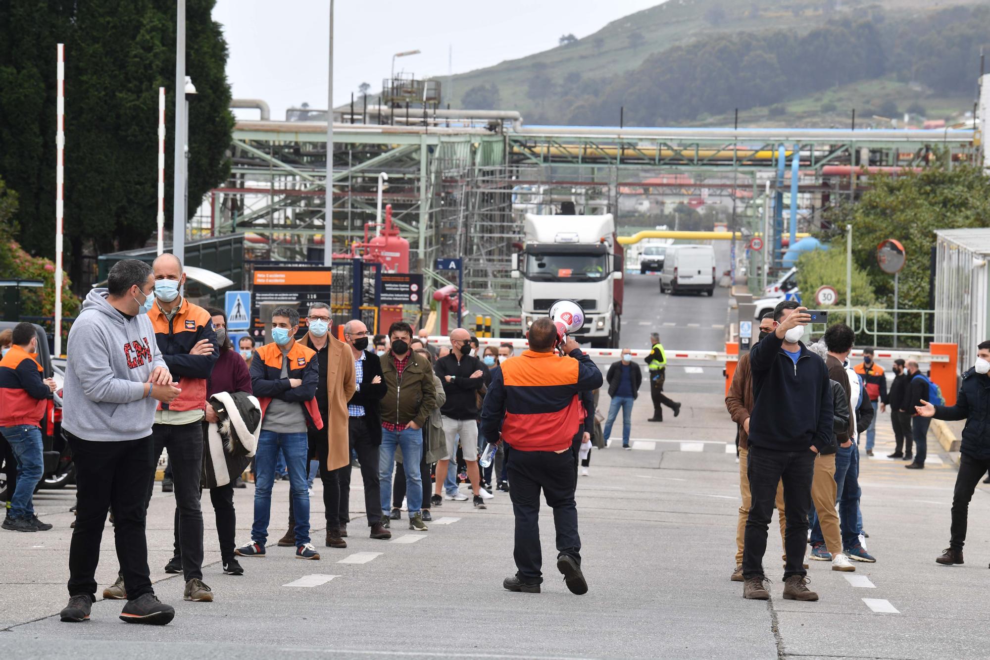 Concentración de trabajadores de la refinería