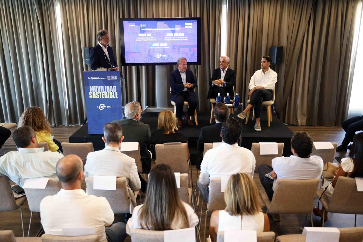 Momento de la mesa redonda de debate