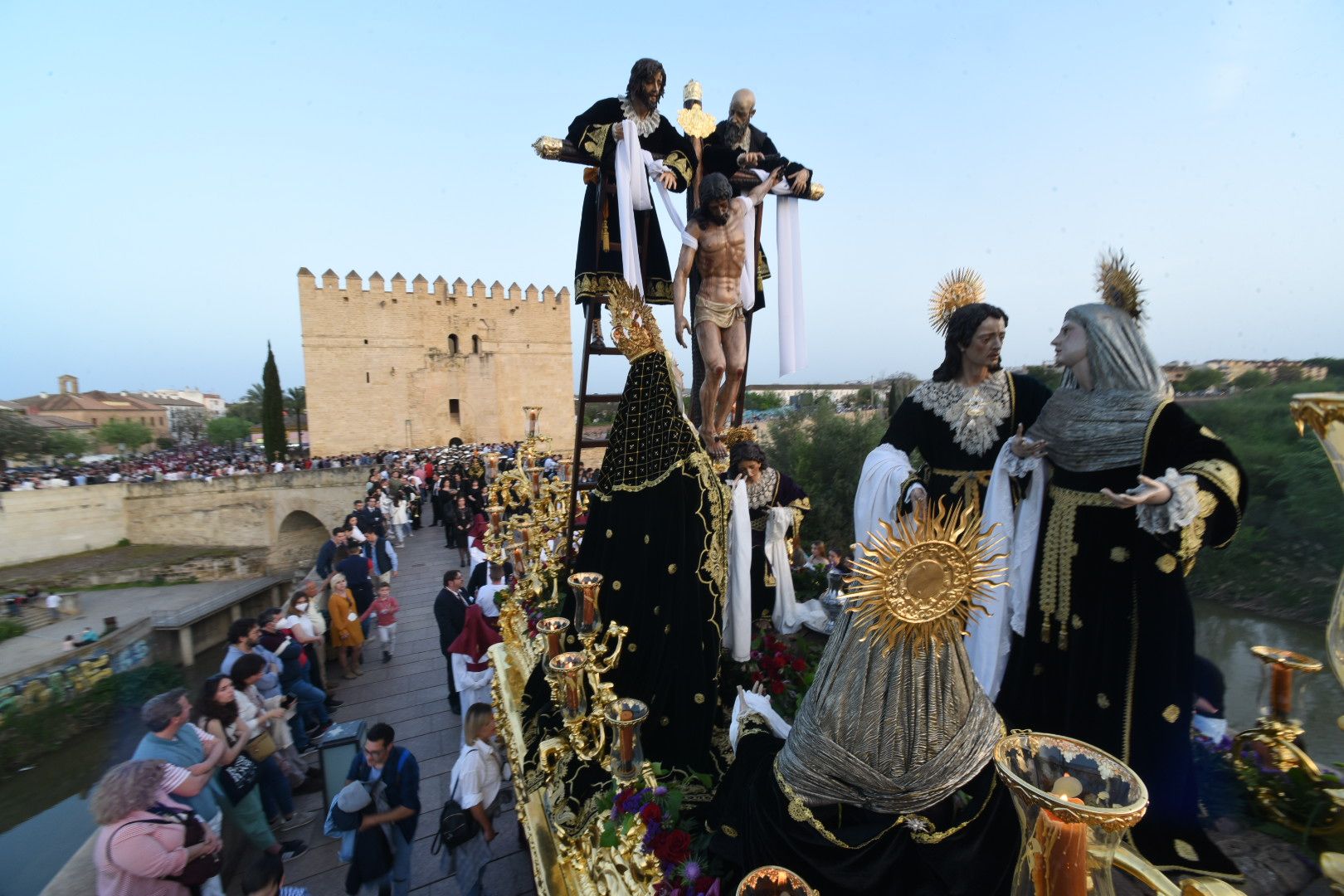 El Descendimiento entre dos orillas