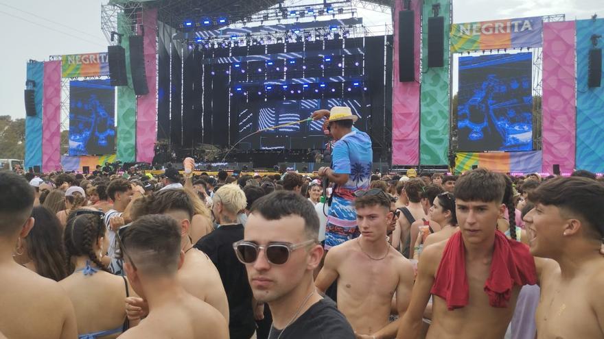 Vecinos de la Colònia de Sant Pere: &quot;A 20 kilómetros del Reggaeton Beach Festival oíamos la música&quot;