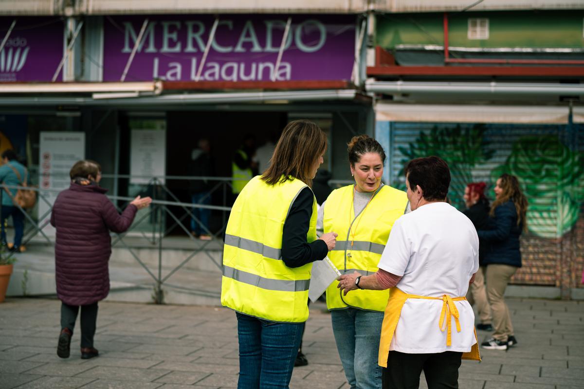 Se activó un dispositivo de evacuación por detección de incendio en la zona de carga y descarga del recinto.