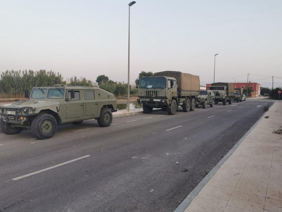 Imagen del despliegue militar en la Vega Baja para auxiliar a vecinos afectados por la gota fría.