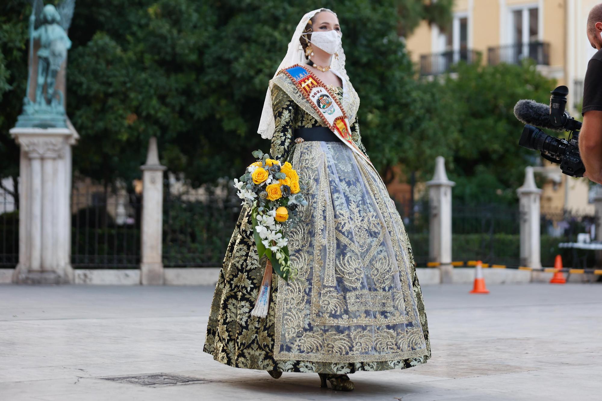 Búscate en el segundo día de Ofrenda por la calle Caballeros (entre las 19.00 y las 20.00 horas)