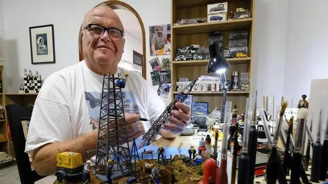 Benjamín Ramírez Yánez crea un mundo en miniatura con más de 200 dioramas en Teror