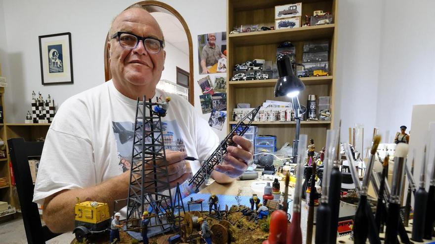 Benjamín Ramírez Yánez crea un mundo en miniatura con más de 200 dioramas en Teror