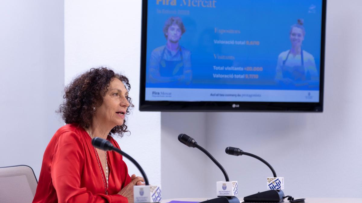 La concejala Vicenta Ferrer, en rueda de prensa.