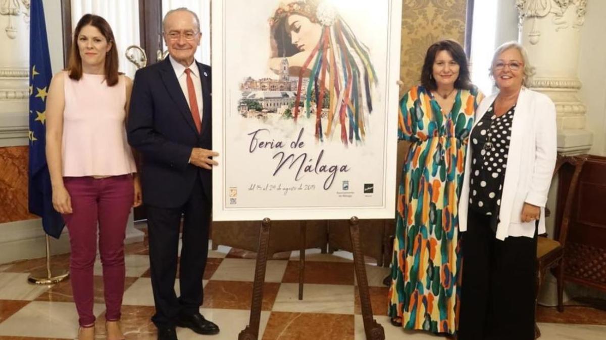 Noelia Losada, Francisco de la Torre, Adelfa Calvo y Teresa Porras, junto al cartel de la feria de 2019.