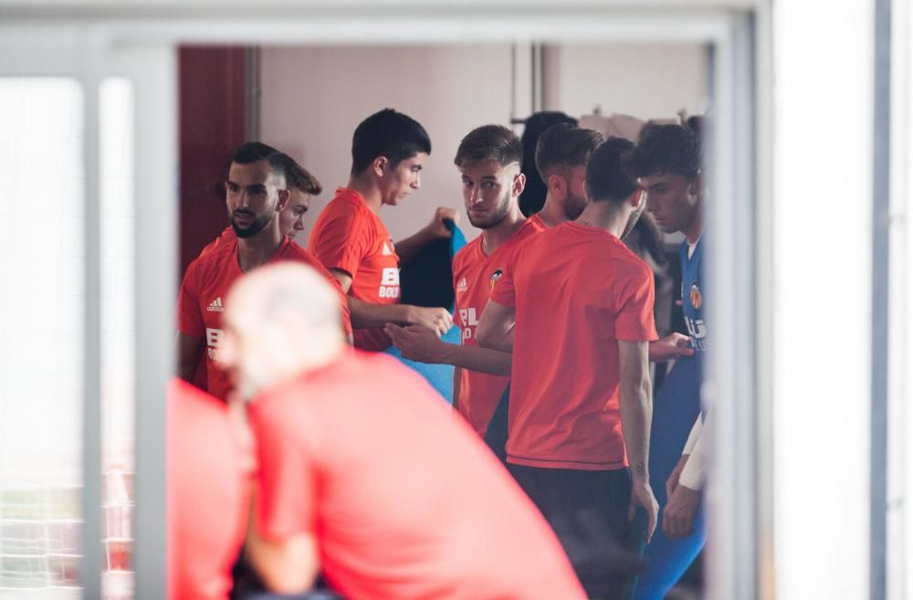 Las imágenes del entrenamiento de este lunes del Valencia CF