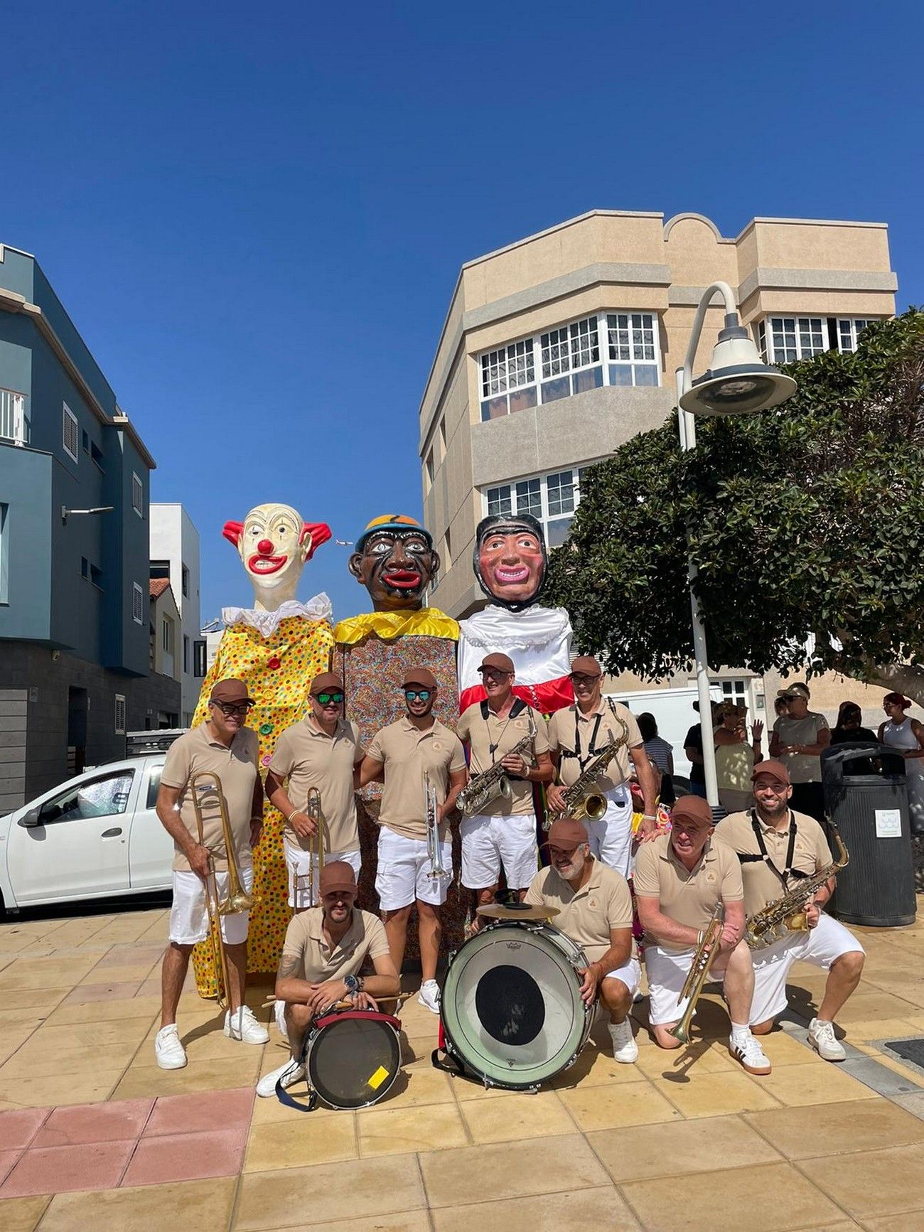 Seis jóvenes de la misma familia vuelven a dar vida a Montaña San Francisco de Agüimes