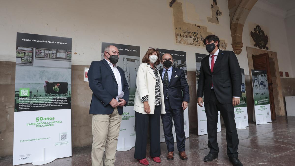 La Universidad de Oviedo acoge la exposición fotográfica "50 años cambiando la historia del cáncer"