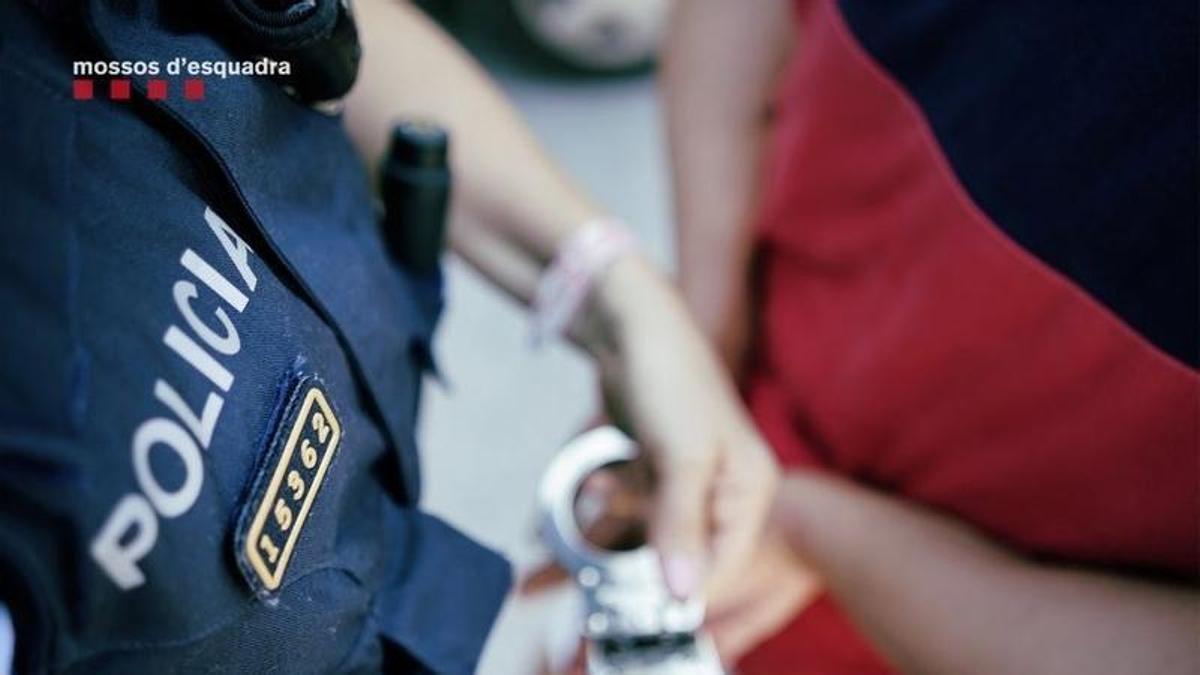 Archivo - Recurso de una detención de los Mososs d'Esquadra