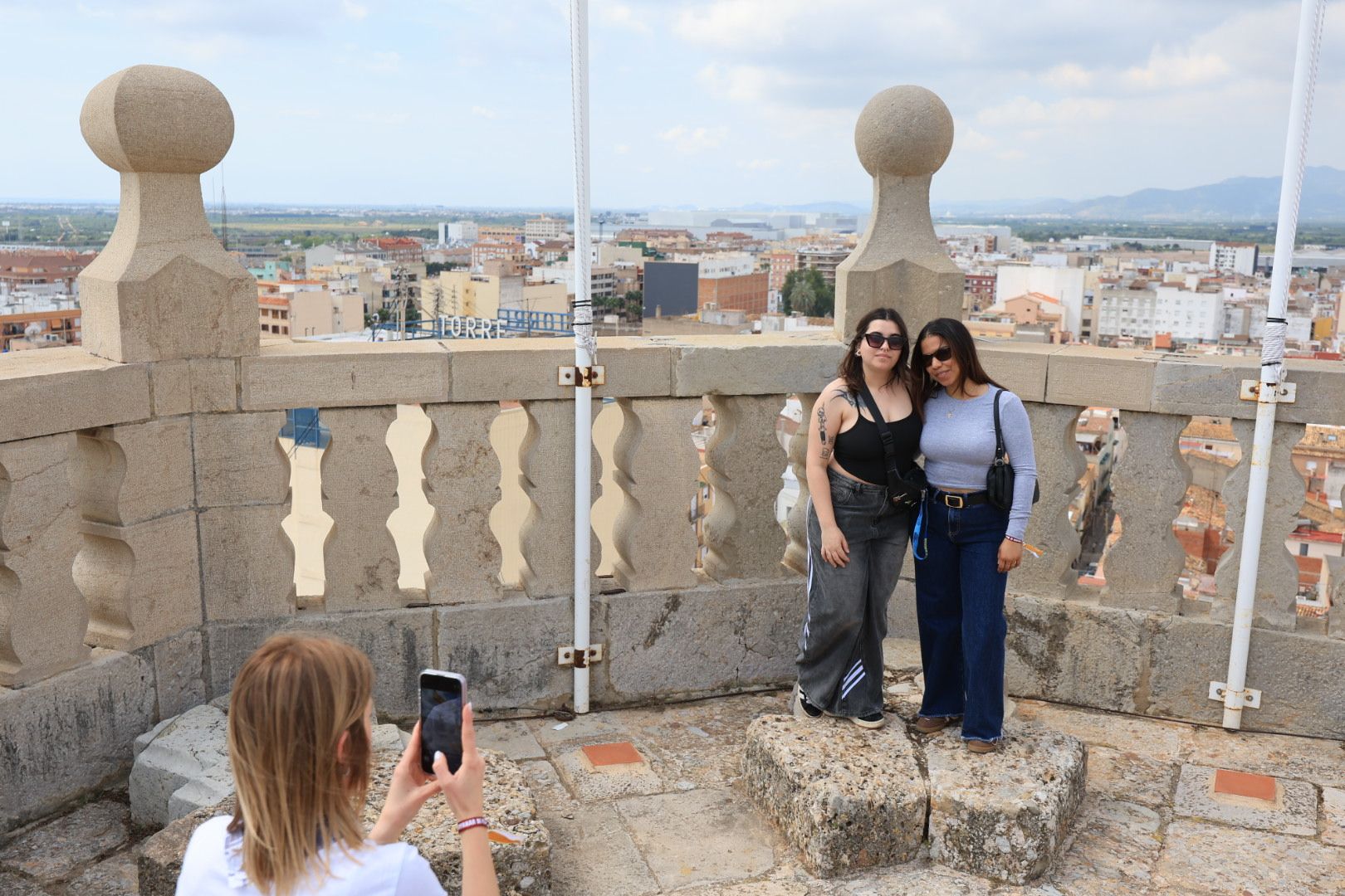 FOTOGALERIA I Les imatges de l'exitosa pujada al campanar de l'arxiprestal de Vila-real