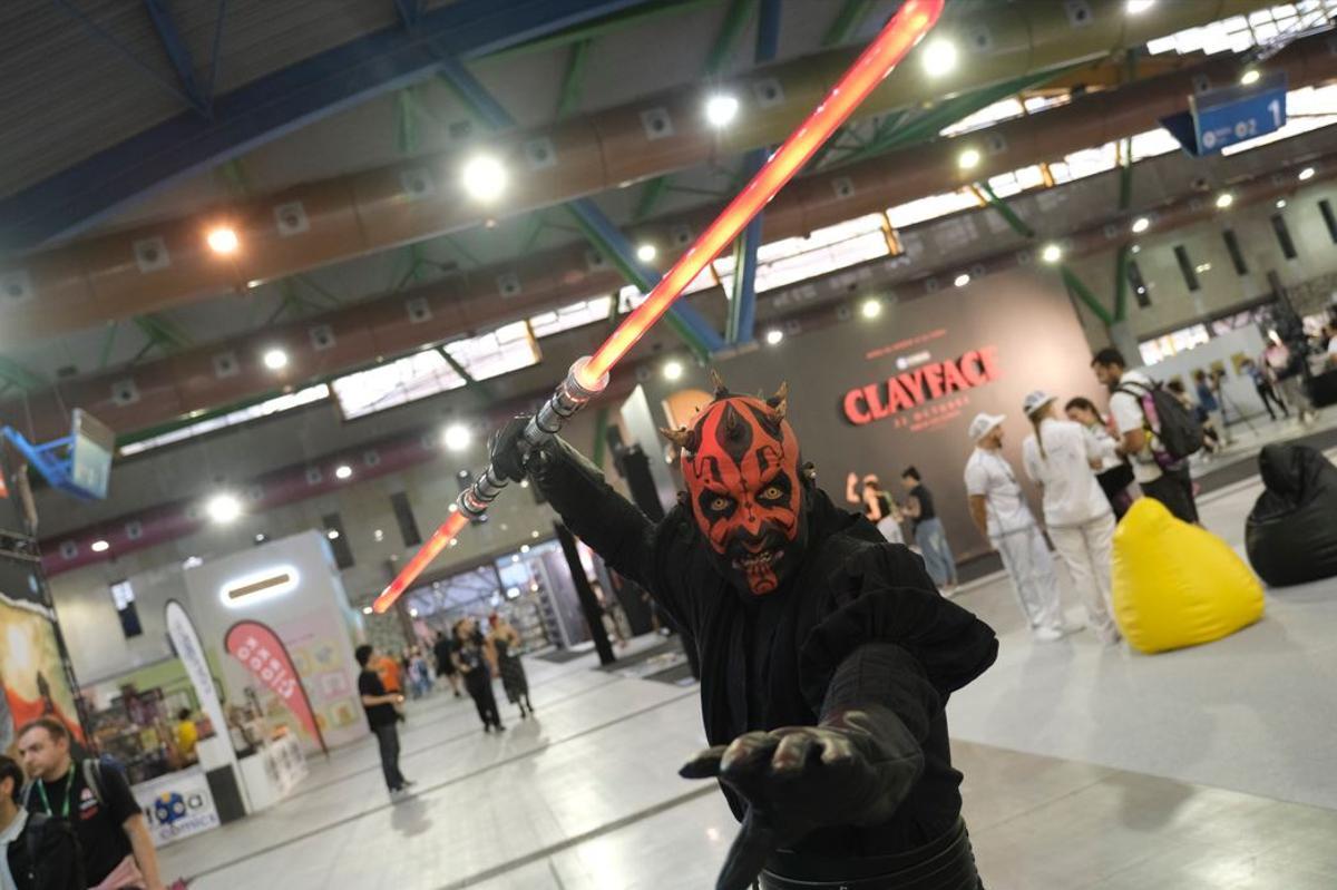 Darth Maul no podía faltar a la convención
