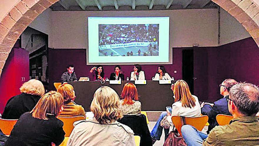 Madrenas, Chacón i Ametller participen en un acte dedicat a la dona en la política