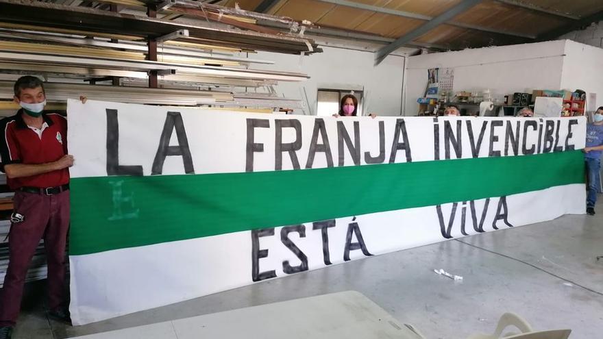 Pancarta preparada por la Federación de Peñas del Elche CF