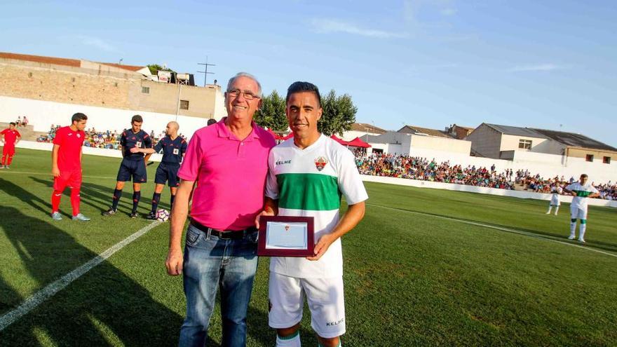 Nino, Pedro y Josete estarán mañana en Aspe en un partido solidario