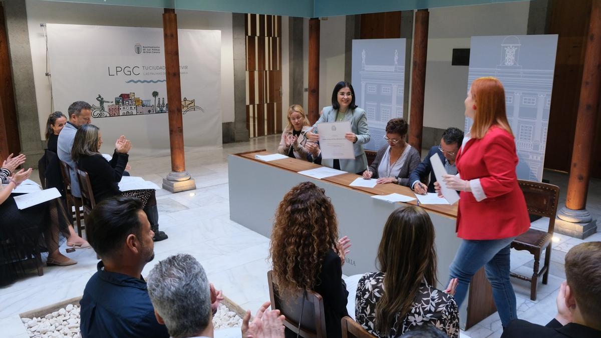 Imagen de los nuevos funcionarios de carrera del Ayuntamiento de Las Palmas de Gran Canaria.