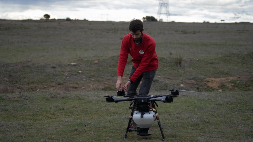 GALERIA | Iberdrola presenta un dron que planta árboles en tiempo récord