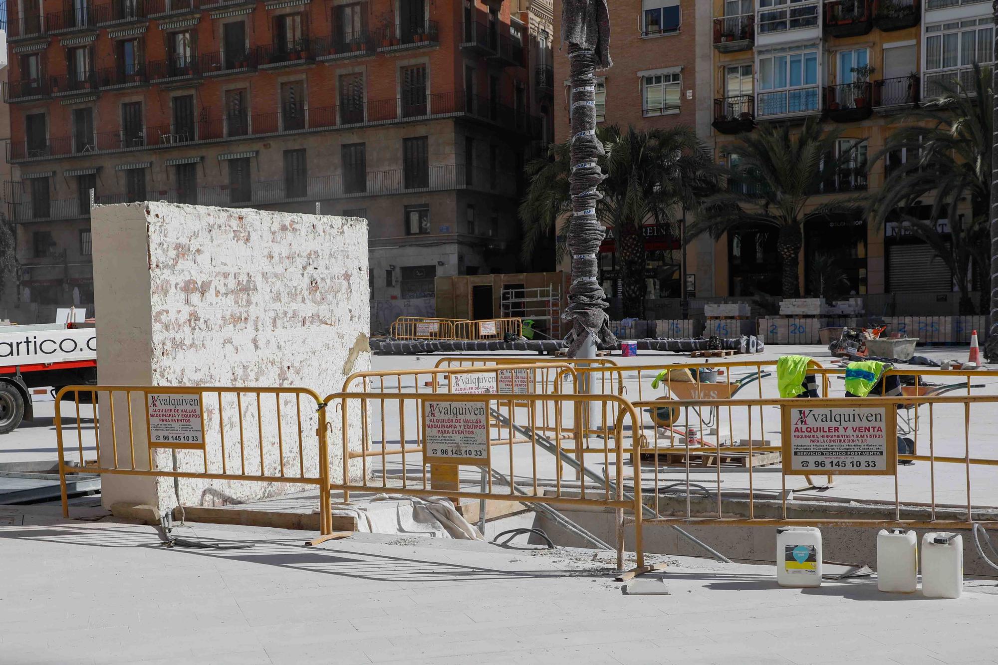 Asi están las obras de la plaza de la Reina