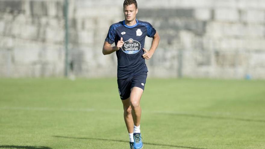 Oriol Riera en un entrenamiento con el Deportivo.