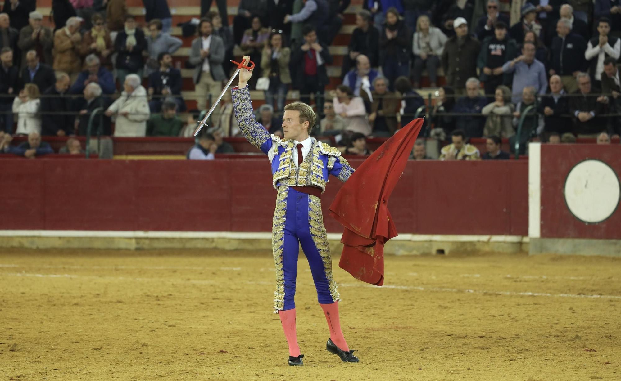 En imágenes | El Cid, Borja Jiménez y Clemente en la Feria taurina de San Jorge de Zaragoza