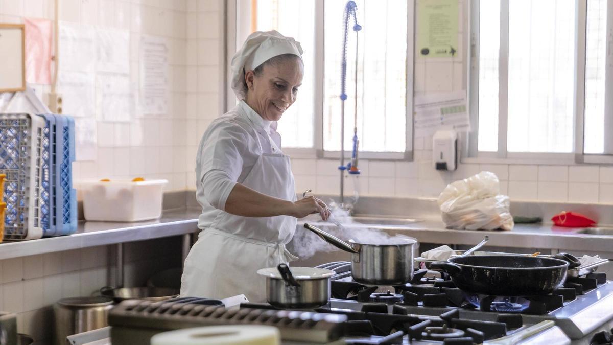 Cocina de un comedor escolar