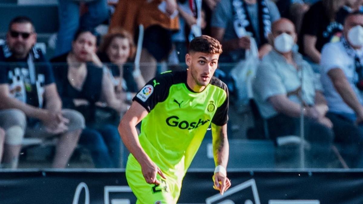 Santi Bueno, durante un partido