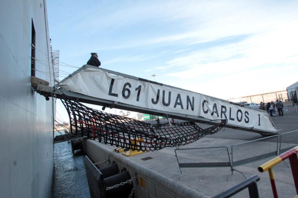 Buque de la Armada Juan Carlos I en la Marina de València