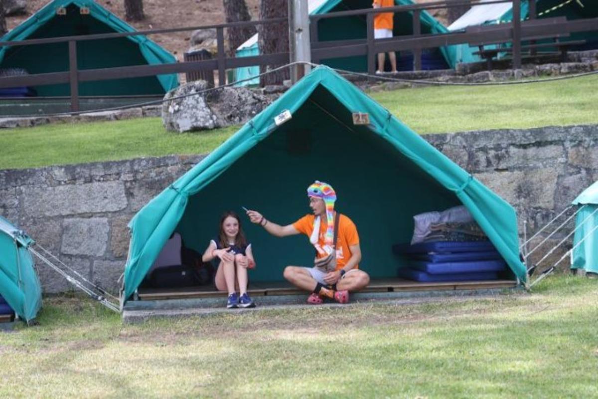 Los primeros 140 niños del campamento de A Lanzada 2026 ya duermen en O Grove.