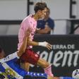 Remate de Aimar Blázquez contra el Hércules