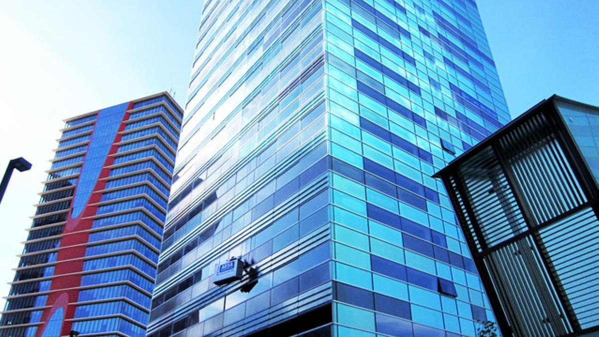 Los tres bloques de el Residencial Torres Europa, en la plaza Europa de L'Hospitalet.